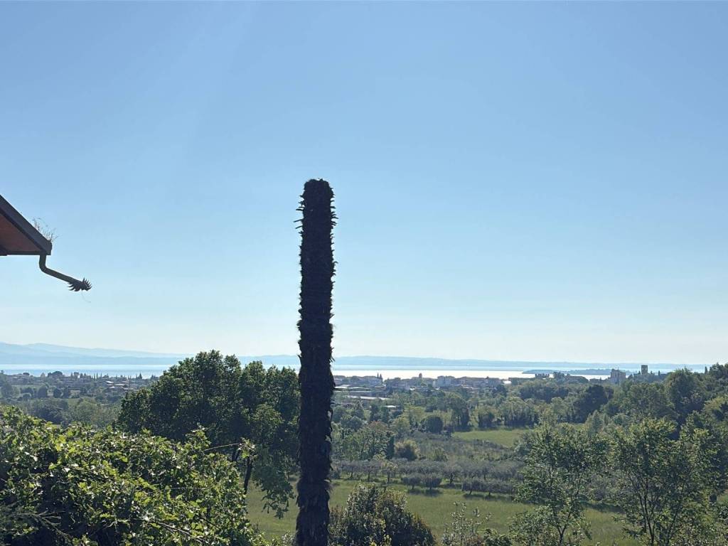 casa indipendente in vendita a Soiano del Lago