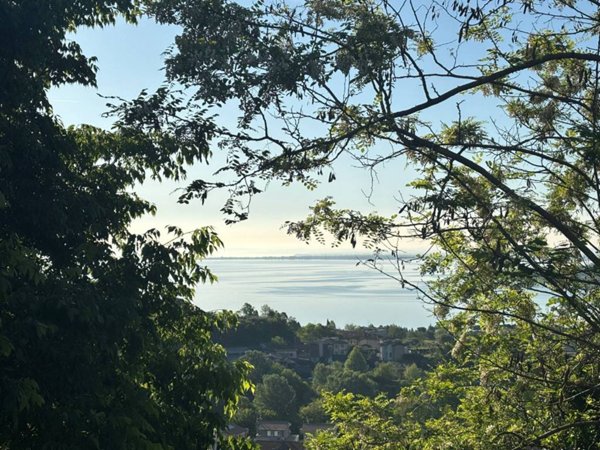 casa indipendente in vendita a Soiano del Lago