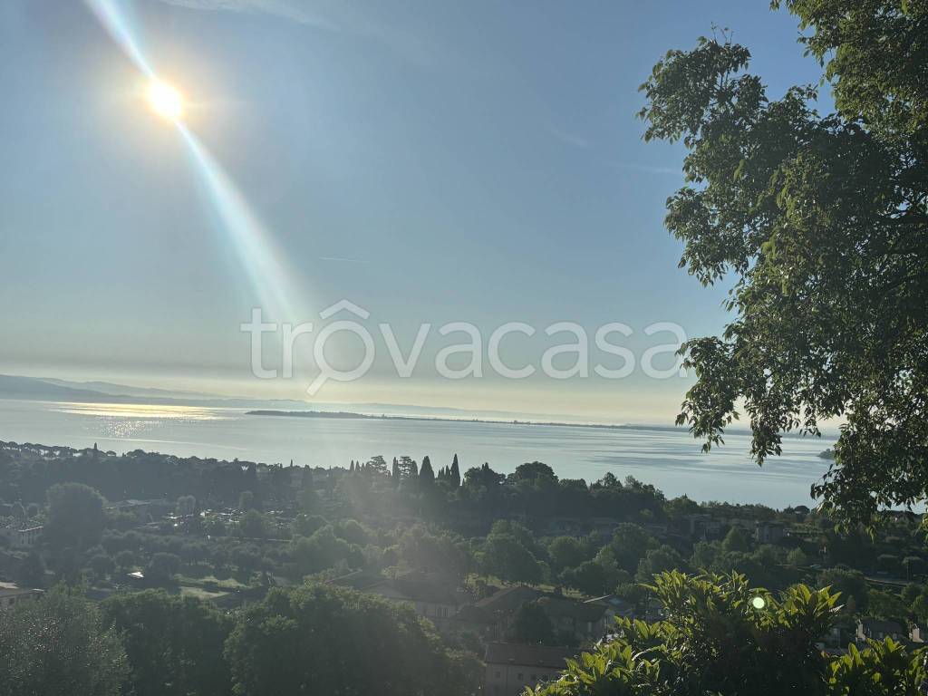 casa indipendente in vendita a Soiano del Lago
