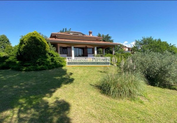 casa indipendente in vendita a Soiano del Lago