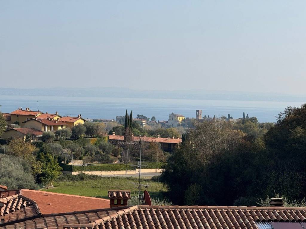 casa indipendente in vendita a Soiano del Lago