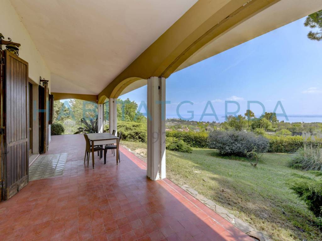 casa indipendente in vendita a Soiano del Lago