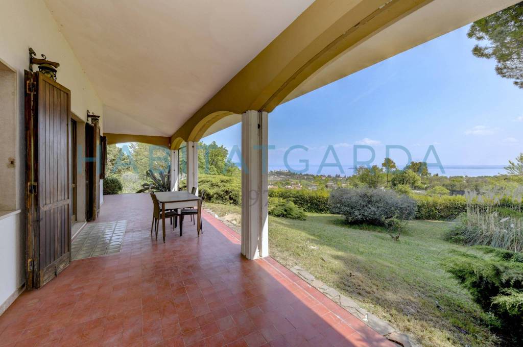 casa indipendente in vendita a Soiano del Lago