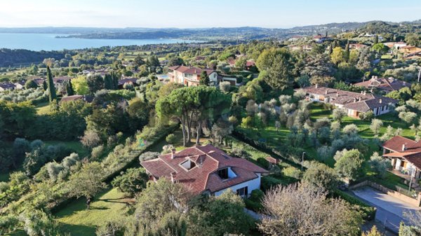 casa indipendente in vendita a Soiano del Lago