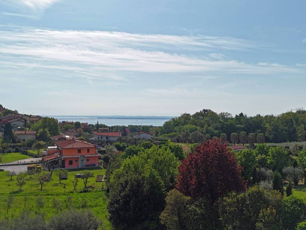 casa indipendente in vendita a Soiano del Lago