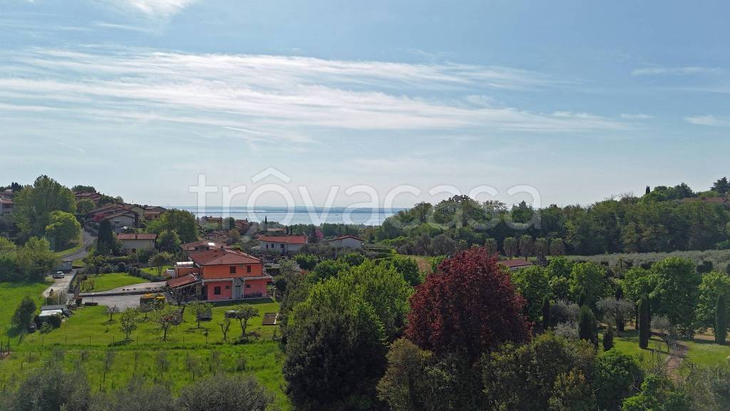 casa indipendente in vendita a Soiano del Lago