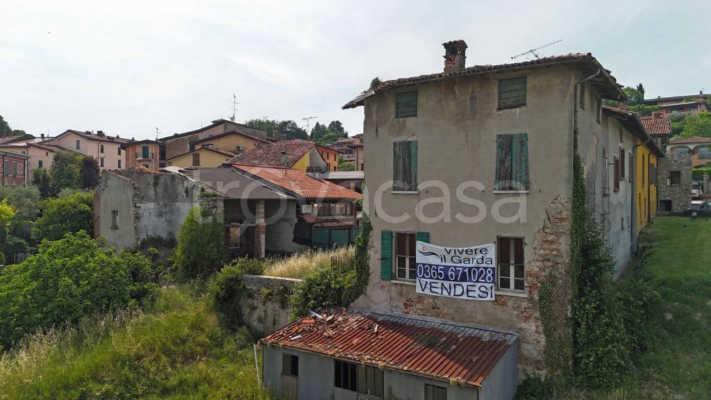 casa indipendente in vendita a Soiano del Lago
