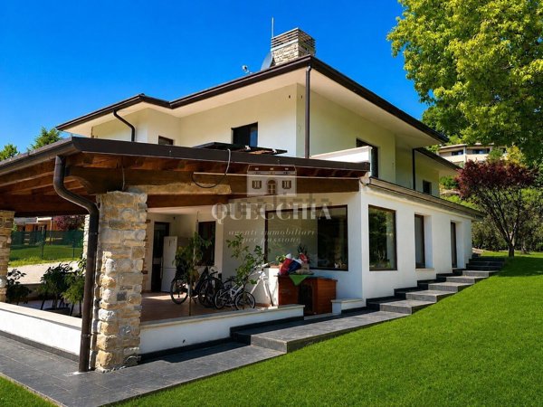 casa indipendente in vendita a Soiano del Lago