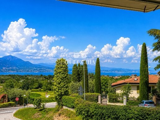 casa indipendente in vendita a Soiano del Lago