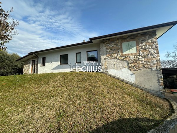casa indipendente in vendita a Soiano del Lago