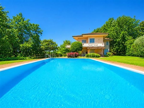 casa indipendente in vendita a Soiano del Lago