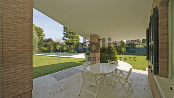 casa indipendente in vendita a Soiano del Lago