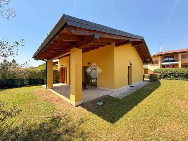 casa indipendente in vendita a Soiano del Lago