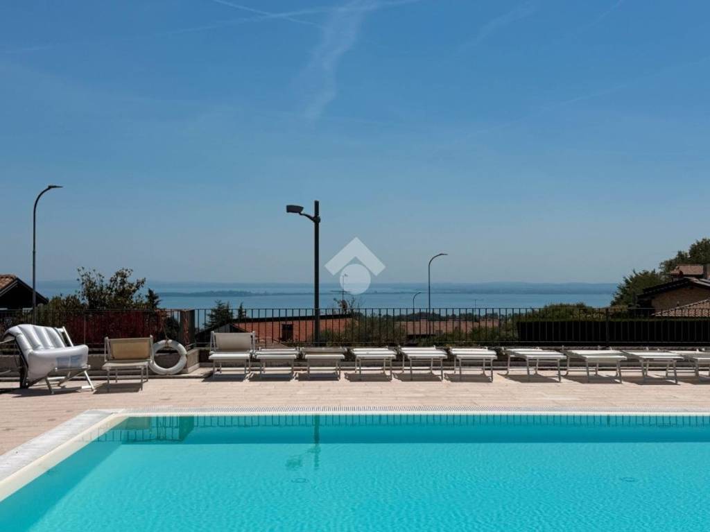 casa indipendente in vendita a Soiano del Lago