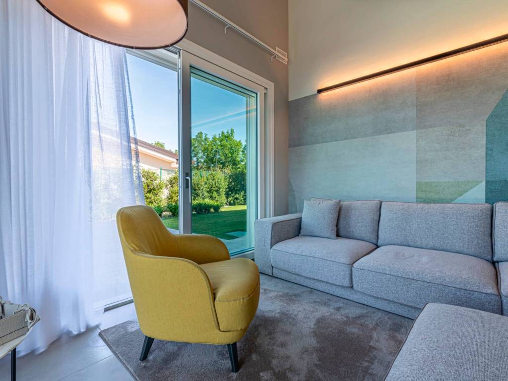 casa indipendente in vendita a Soiano del Lago