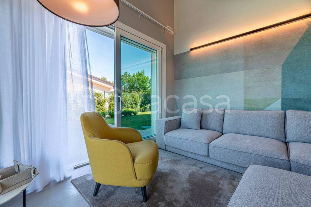 casa indipendente in vendita a Soiano del Lago