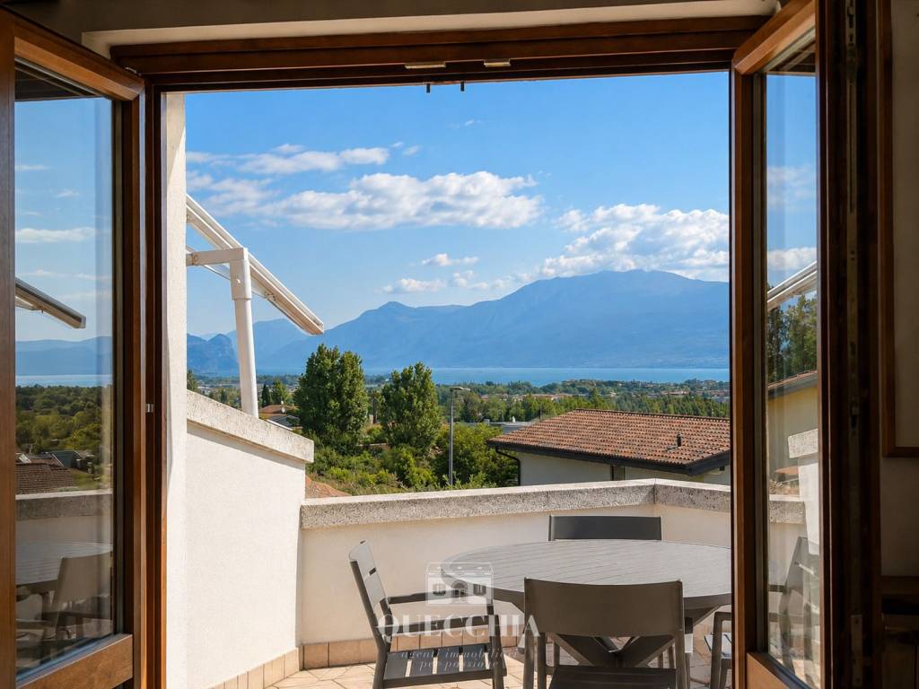 casa indipendente in vendita a Soiano del Lago