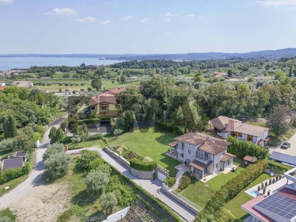 casa indipendente in vendita a Soiano del Lago