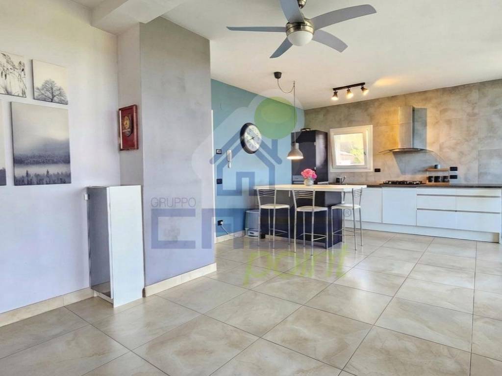 casa indipendente in vendita a Soiano del Lago