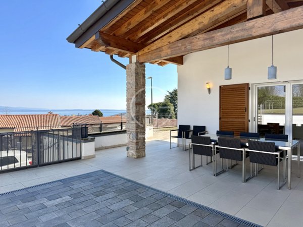 casa indipendente in vendita a Soiano del Lago
