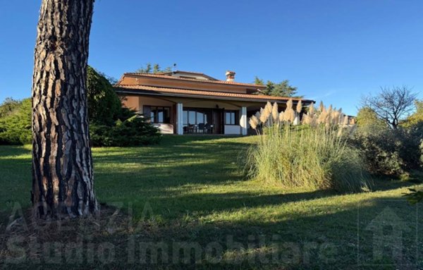 casa indipendente in vendita a Soiano del Lago