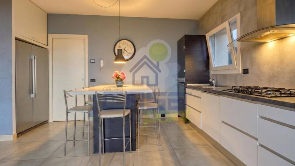 casa indipendente in vendita a Soiano del Lago
