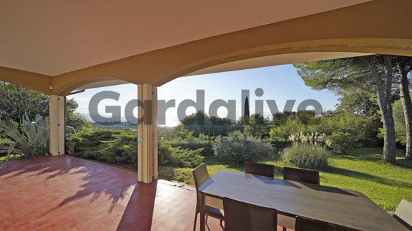 casa indipendente in vendita a Soiano del Lago