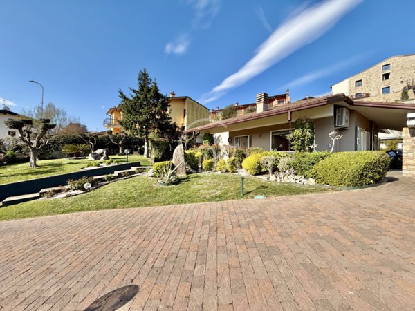 casa indipendente in vendita a Soiano del Lago