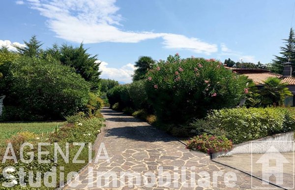 casa indipendente in vendita a Soiano del Lago