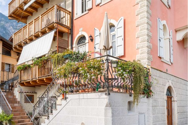 casa indipendente in vendita a Sonico in zona Garda