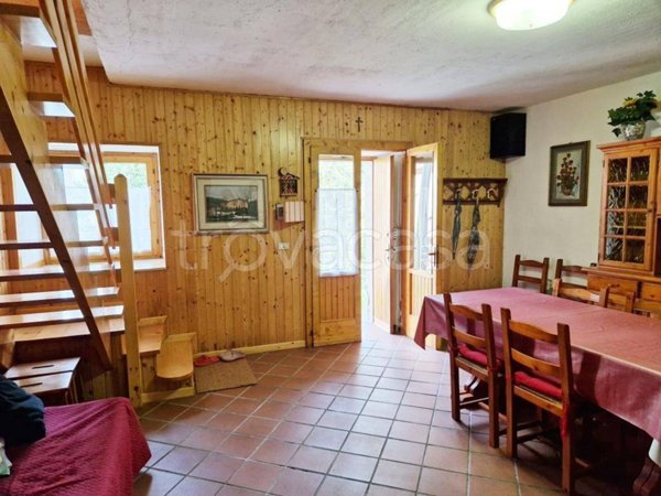 casa indipendente in vendita a Sonico in zona Garda