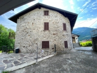 casa indipendente in vendita a Sonico in zona Rino