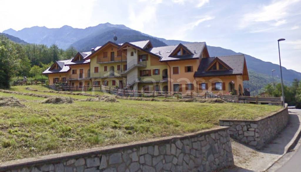 locale commerciale in vendita a Sonico