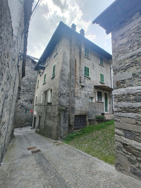 casa indipendente in vendita a Sonico