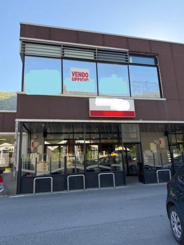 locale commerciale in vendita a Sonico in zona Rino