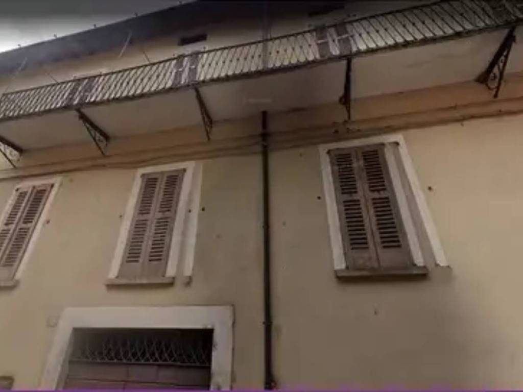 intera palazzina in vendita a Tavernole sul Mella in zona Cimmo