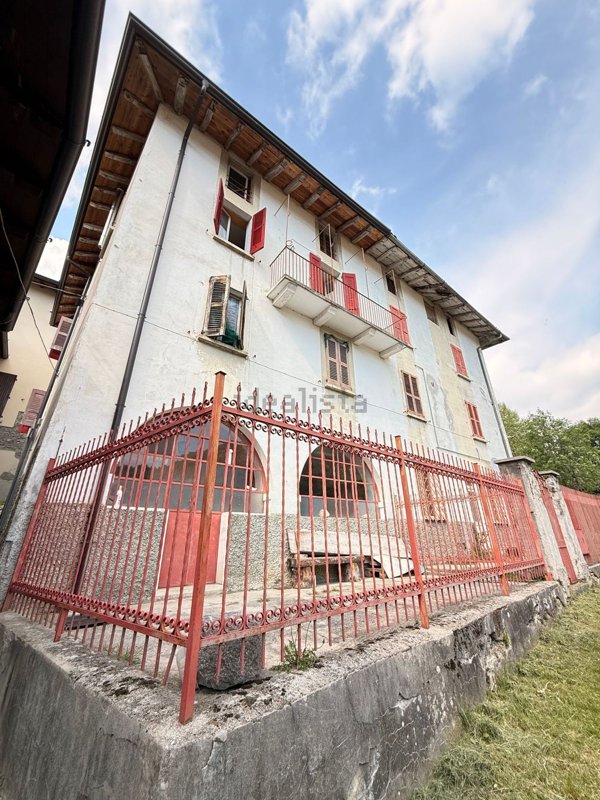 casa indipendente in vendita a Tavernole sul Mella in zona Pezzoro