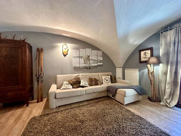 appartamento in vendita a Cesana Torinese in zona Bousson