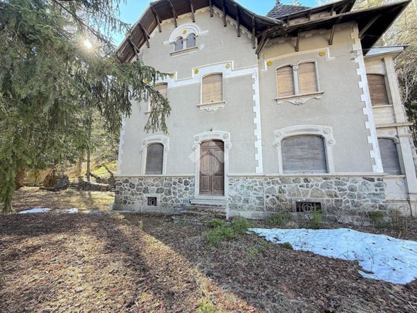 casa indipendente in vendita a Cesana Torinese in zona Bousson
