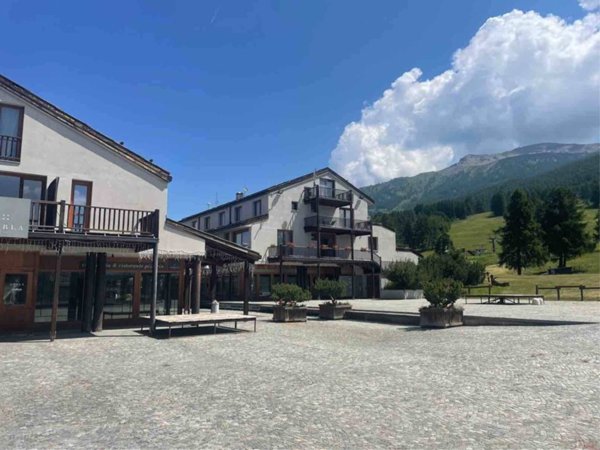 negozio in vendita a Cesana Torinese