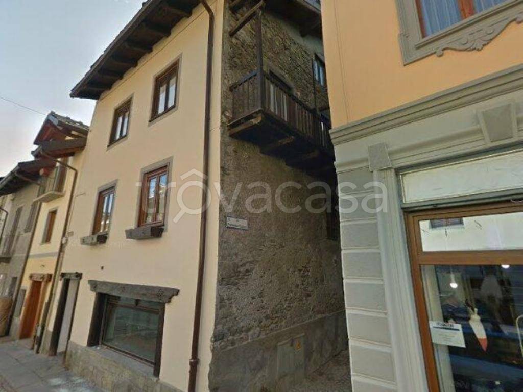 locale di sgombero in vendita a Cesana Torinese