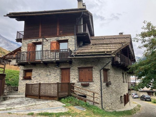 appartamento in vendita a Cesana Torinese in zona Thures