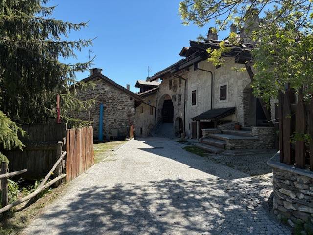appartamento in vendita a Cesana Torinese