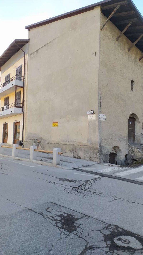 casa indipendente in vendita a Cesana Torinese