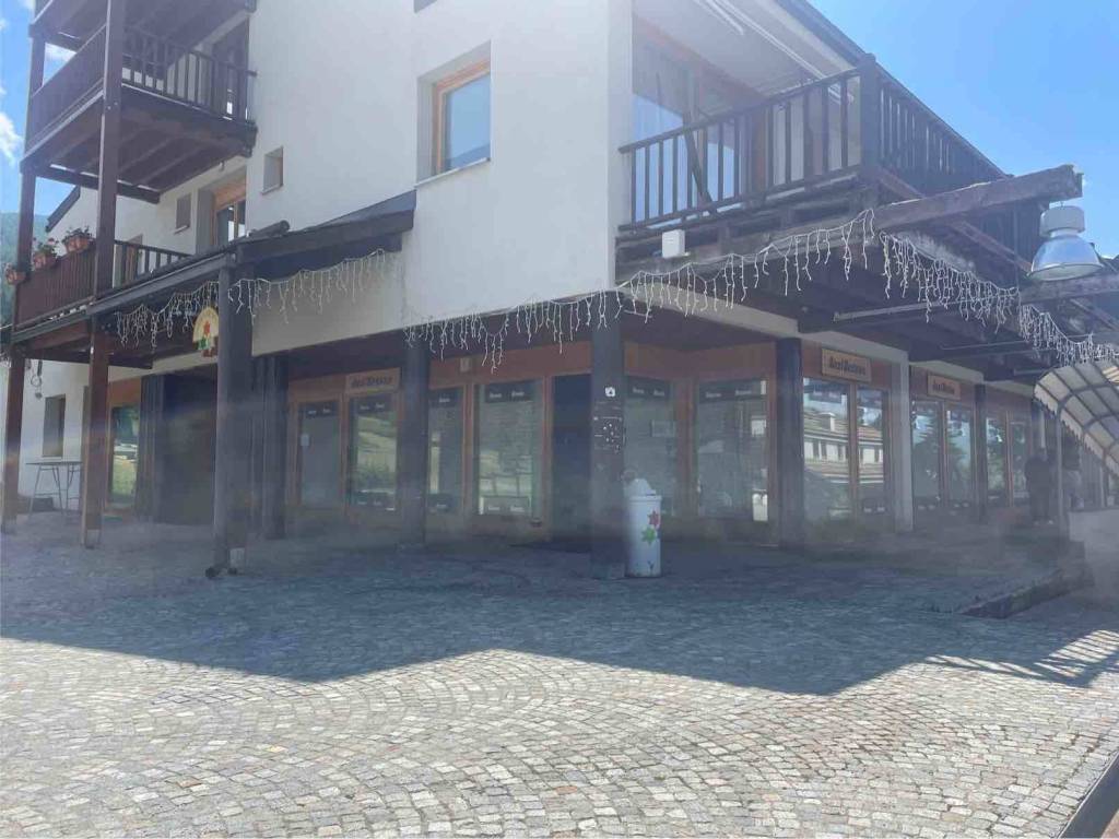 negozio in vendita a Cesana Torinese