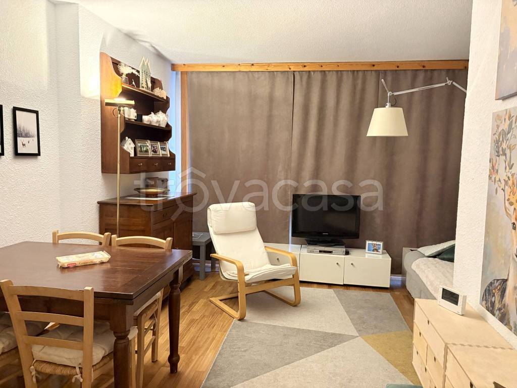 appartamento in vendita a Cesana Torinese in zona San Sicario Alto