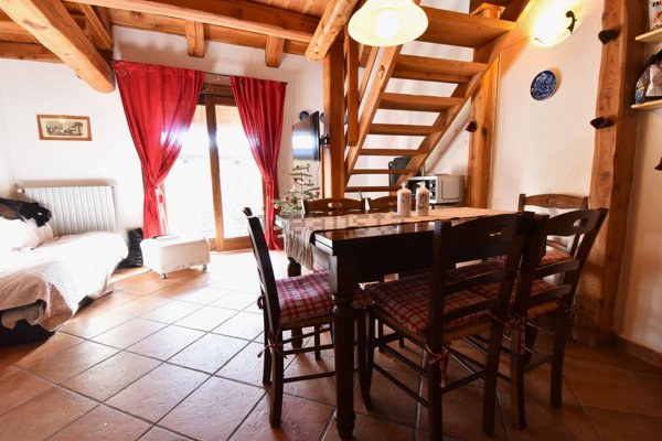 appartamento in vendita a Cesana Torinese in zona Bousson