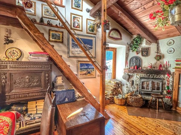 casa indipendente in vendita a Cesana Torinese in zona Fénils