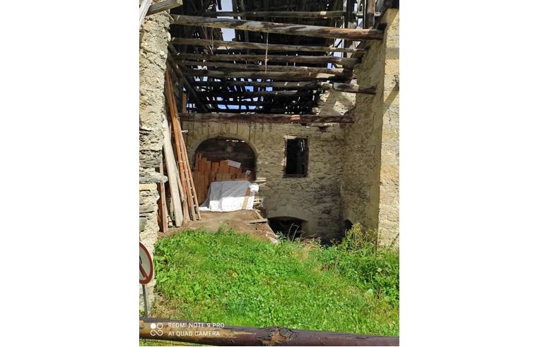 casa indipendente in vendita a Cesana Torinese in zona Thures