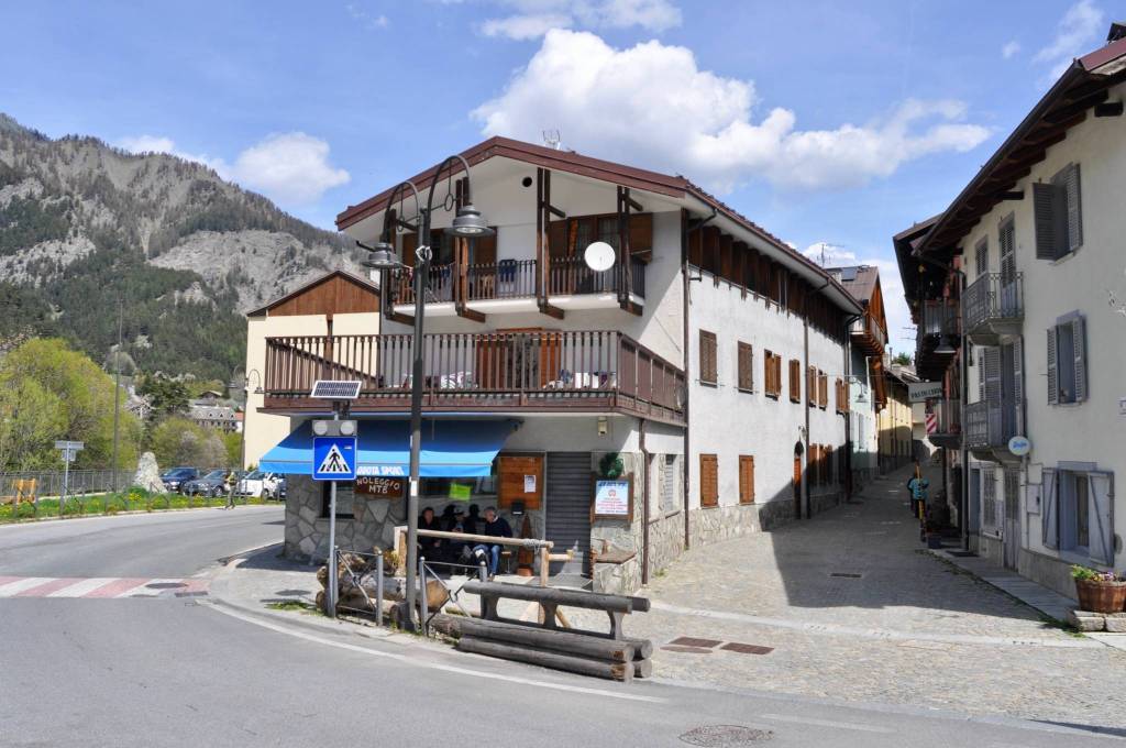 appartamento in vendita a Cesana Torinese in zona Bousson